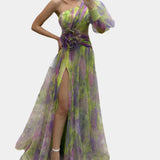 Romantické Šaty S Rozparkem A Květ Ve Středu Pro Události