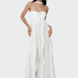 Azaila Maxi Šaty Elegantní Dekolt a Tenká Ramínka Stylové