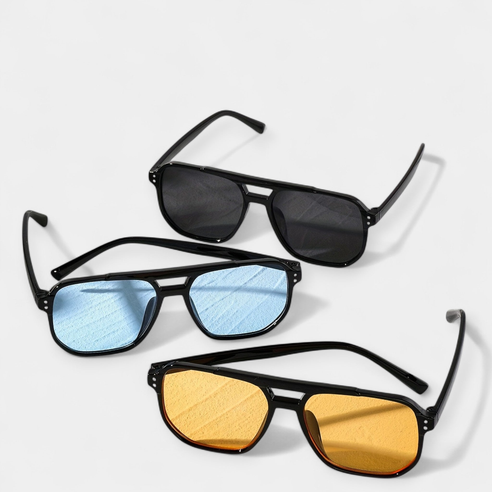 Anna - Stylové čtverhranné brýle s moderním geometrickým designem a elegantními detaily pro urbaní vzhled, ideální pro ženy