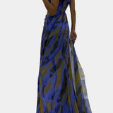 Barvité A Vzdušné Šaty S Výrazným Vzorem Na Jedno Rameno