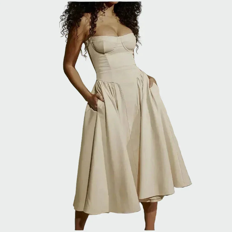 Saténové Maxi Šaty S Tenkými Ramínky Elegantní Design