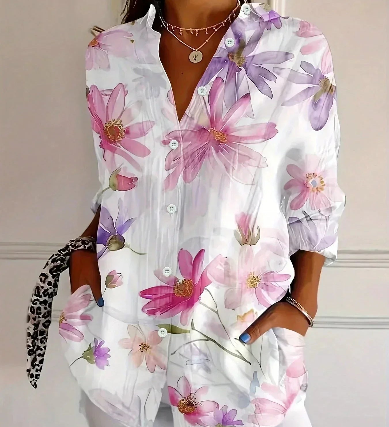 Astrid | Barevná halenka s motivy