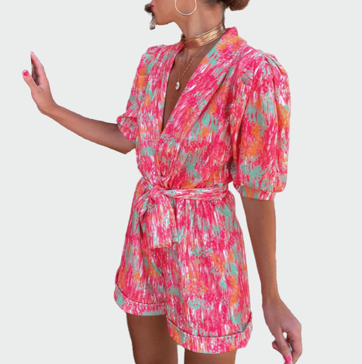 Elegantní overal Se Střihem Pro Pohodlí Ženskou Vycizelost