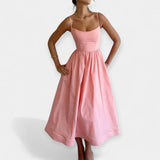 Minidšaty S Kulatým Výstřihem A Tenkými Ramínky Letní