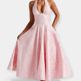 Elegantní Midi Šaty S Otevřenou Zádí A Korzetovým Designem