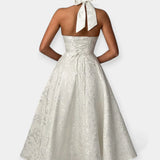 Elegantní Midi Šaty S Otevřenou Zádí A Korzetovým Designem