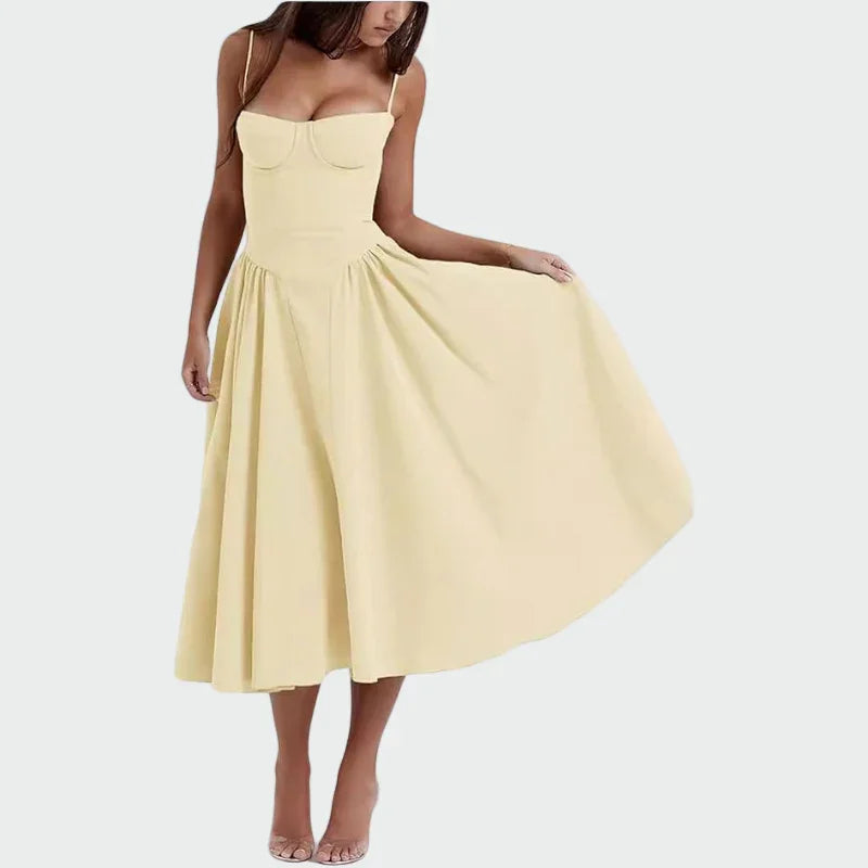 Saténové Maxi Šaty S Tenkými Ramínky Elegantní Design